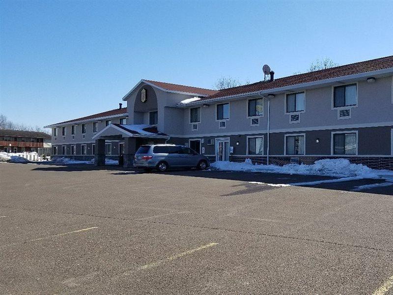 Super 8 By Wyndham Eau Claire Wi Ξενοδοχείο Εξωτερικό φωτογραφία