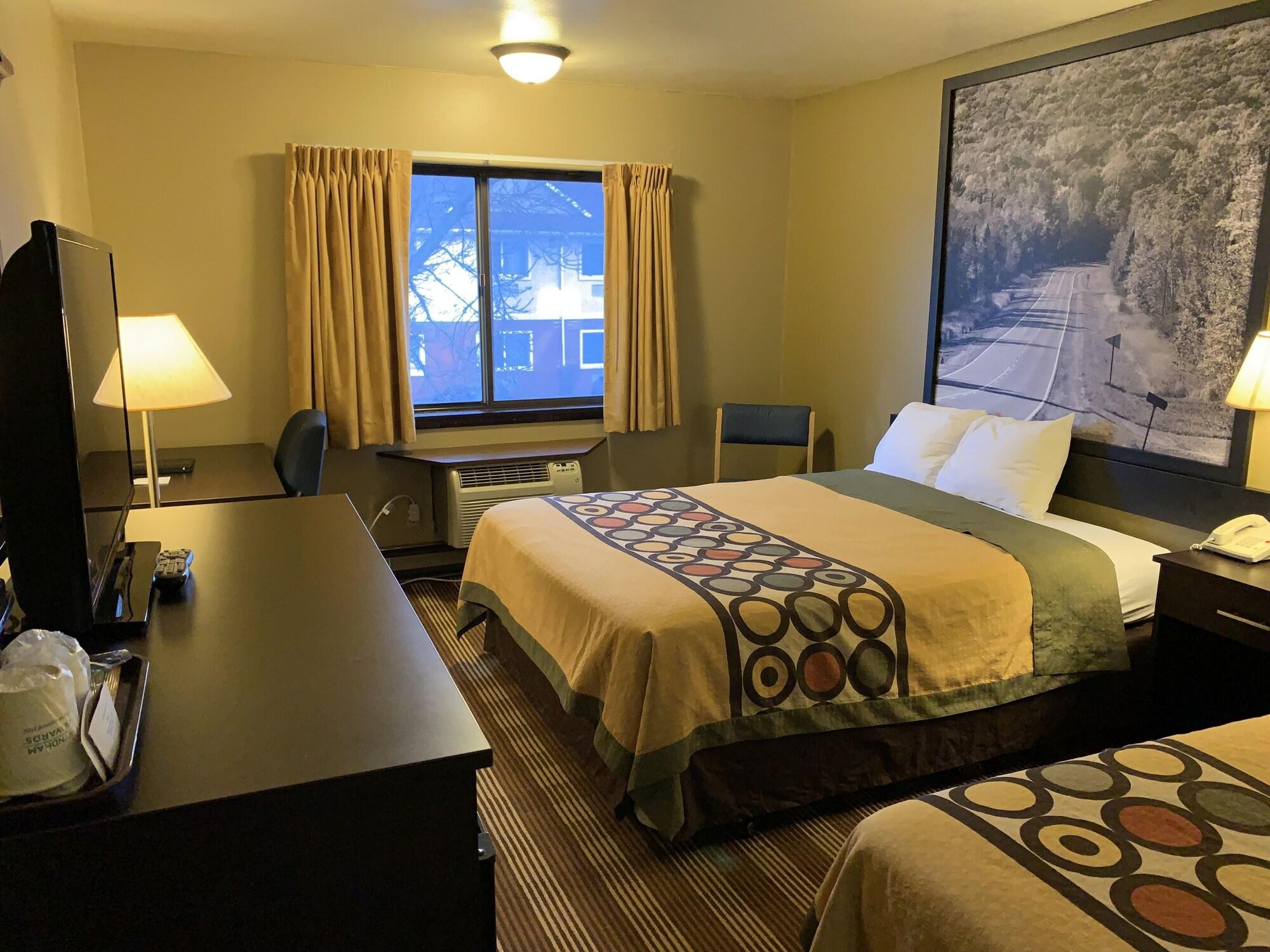 Super 8 By Wyndham Eau Claire Wi Ξενοδοχείο Εξωτερικό φωτογραφία