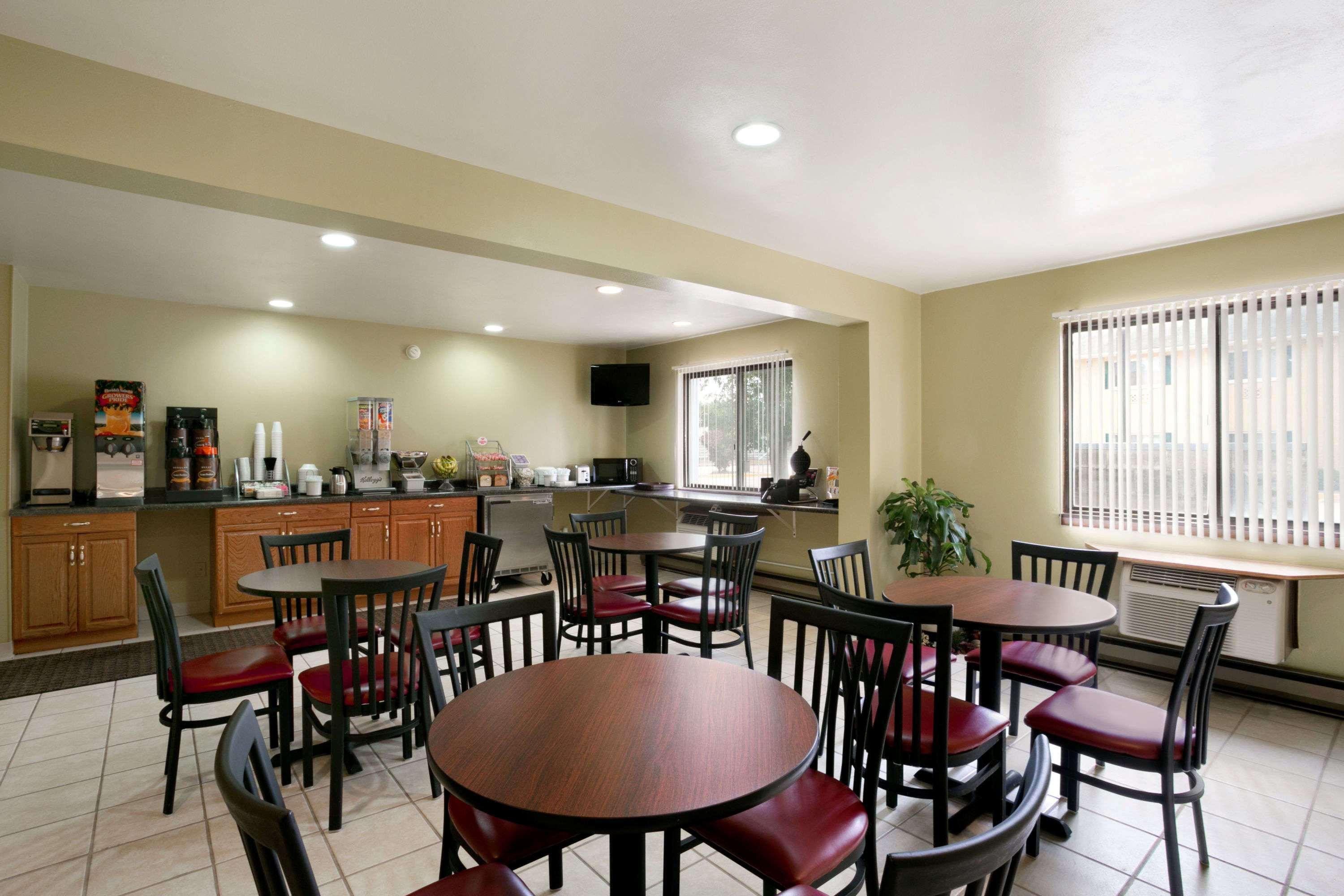 Super 8 By Wyndham Eau Claire Wi Ξενοδοχείο Εξωτερικό φωτογραφία