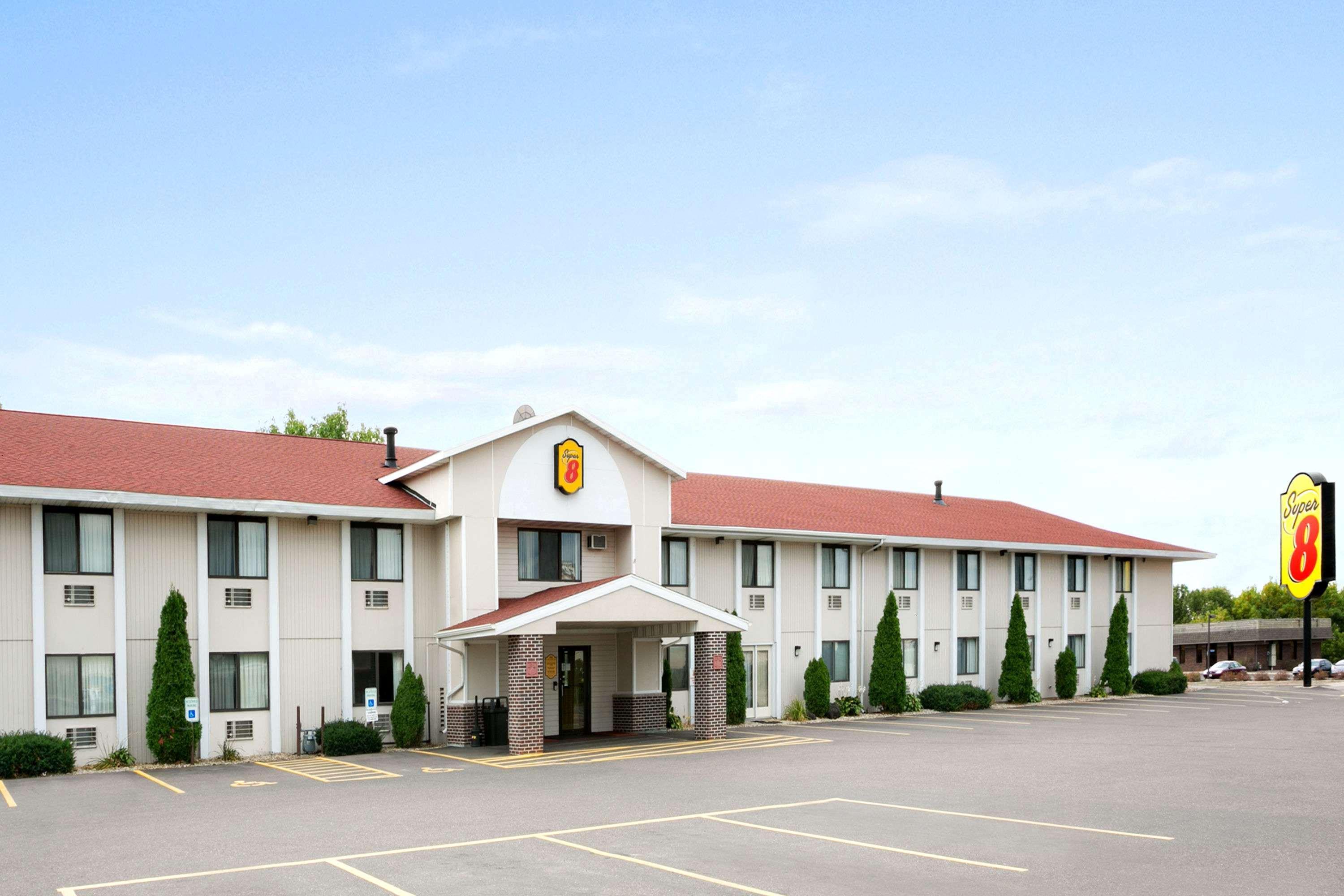 Super 8 By Wyndham Eau Claire Wi Ξενοδοχείο Εξωτερικό φωτογραφία