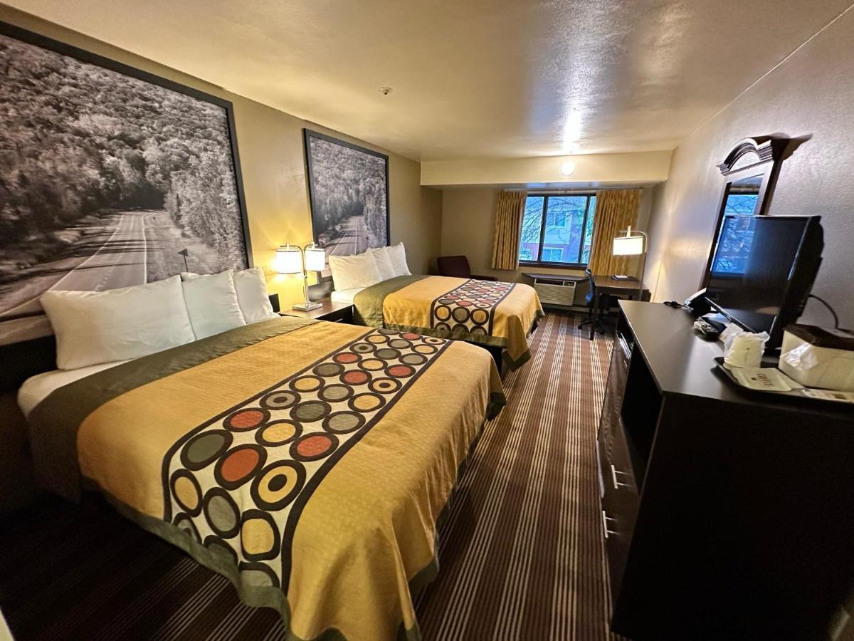 Super 8 By Wyndham Eau Claire Wi Ξενοδοχείο Εξωτερικό φωτογραφία