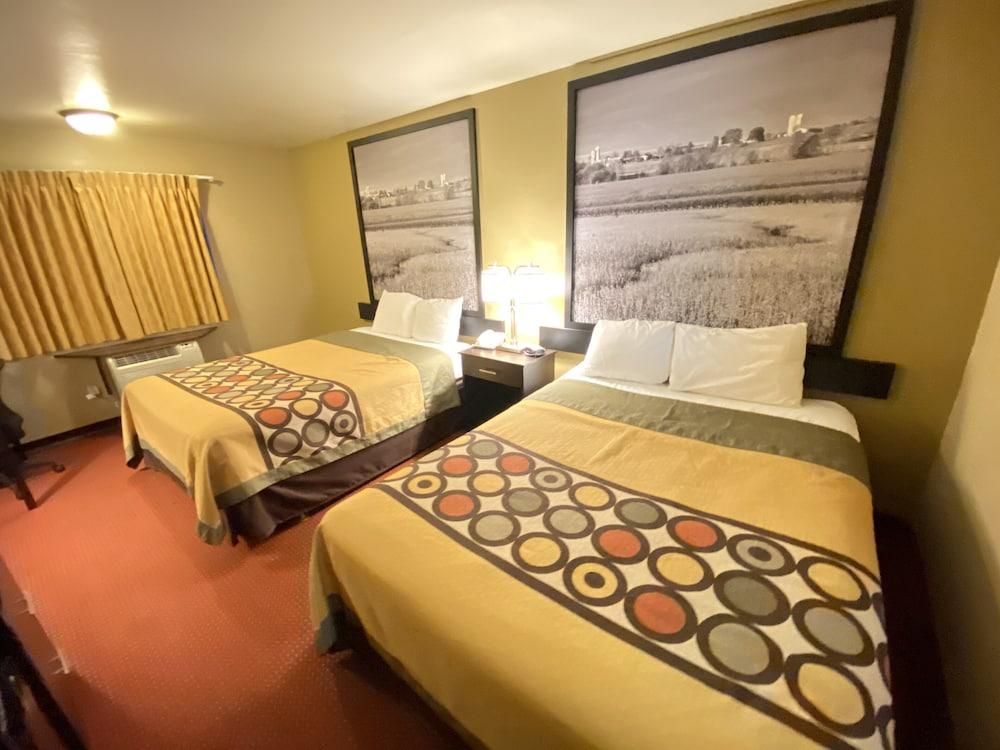 Super 8 By Wyndham Eau Claire Wi Ξενοδοχείο Εξωτερικό φωτογραφία